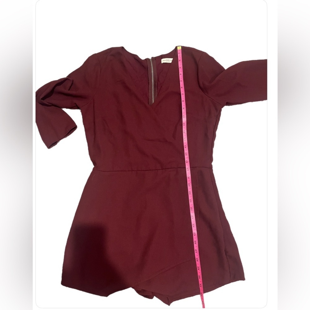 Abercrombie & Fitch Burgundy 3/4 Sleeve Romper- Size 10 - Picture 3 of 5